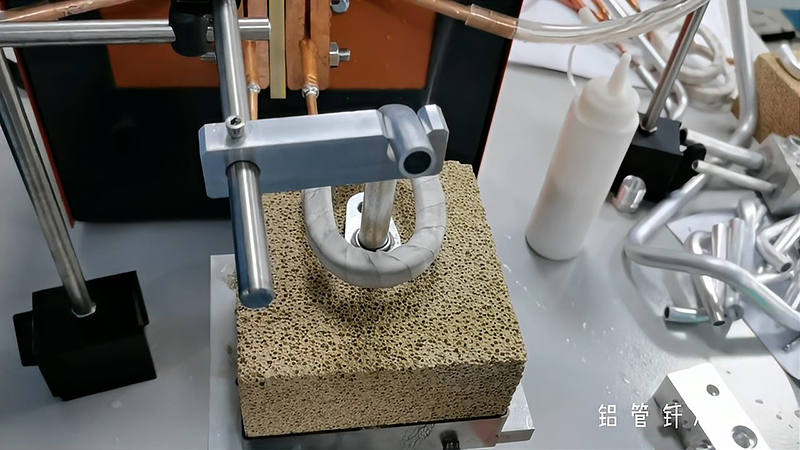 自動化91看片免费观看焊接設備在鋁件焊接中的應用主要體現在以下幾個方麵