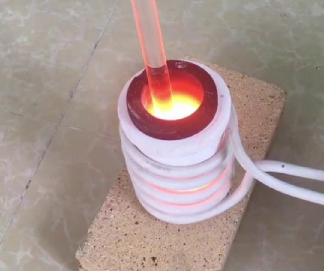 小型高頻熔煉爐：家用電壓，高效熔煉