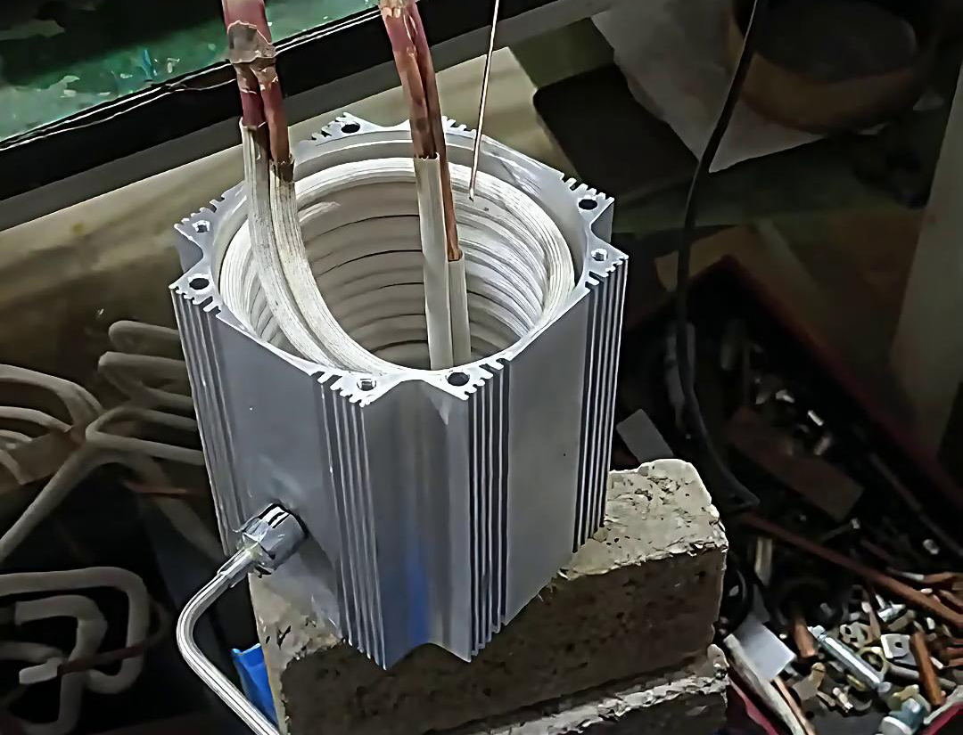 中頻91看片免费观看加熱設備在電機熱裝工藝中的應用:精準控溫實現無應力裝配(圖2) 中頻91看片免费观看加熱設備在電機熱裝工藝中的應用:精準控溫實現無應力裝配(圖2)