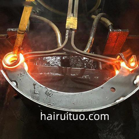 熱烈慶祝91AV手机看片公司中頻導軌淬火機順利發貨