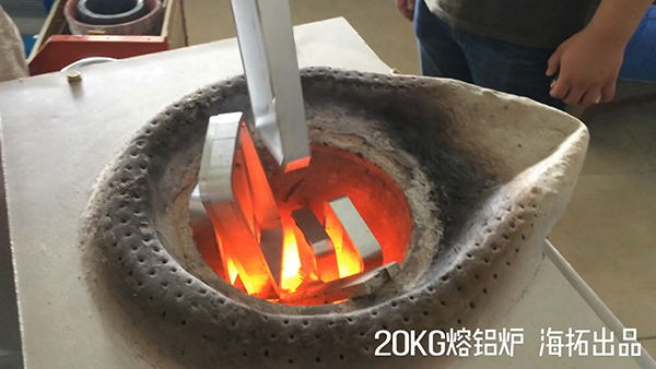 91看片免费观看熔煉爐的缺點就是比煤炭爐貴