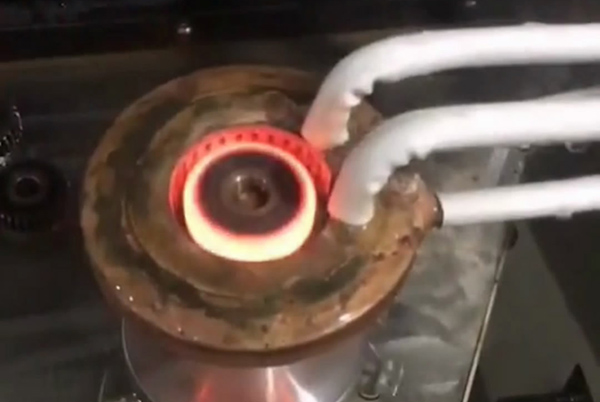  立式高頻淬火機床 ，自動化齒輪九幺免费看片
